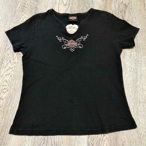 Harley Davidson Milwaukee WI Womens Large Black V Neck Embroidered Biker T-shirt - Picture 1 of 7